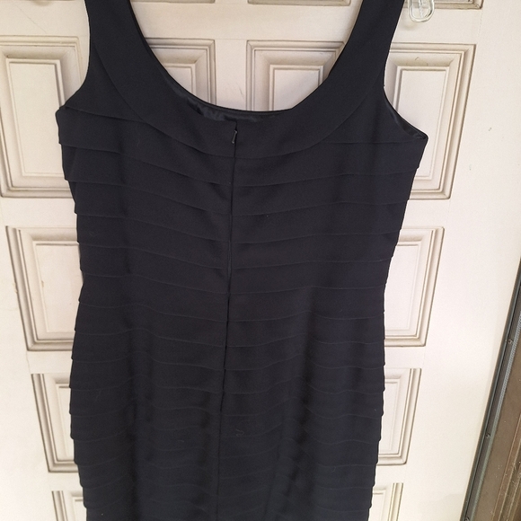 CARMEN MARC VALVO Scoop Neck Knee Length Black Dress Sz12 Bergdorf Goodman - Picture 9 of 10